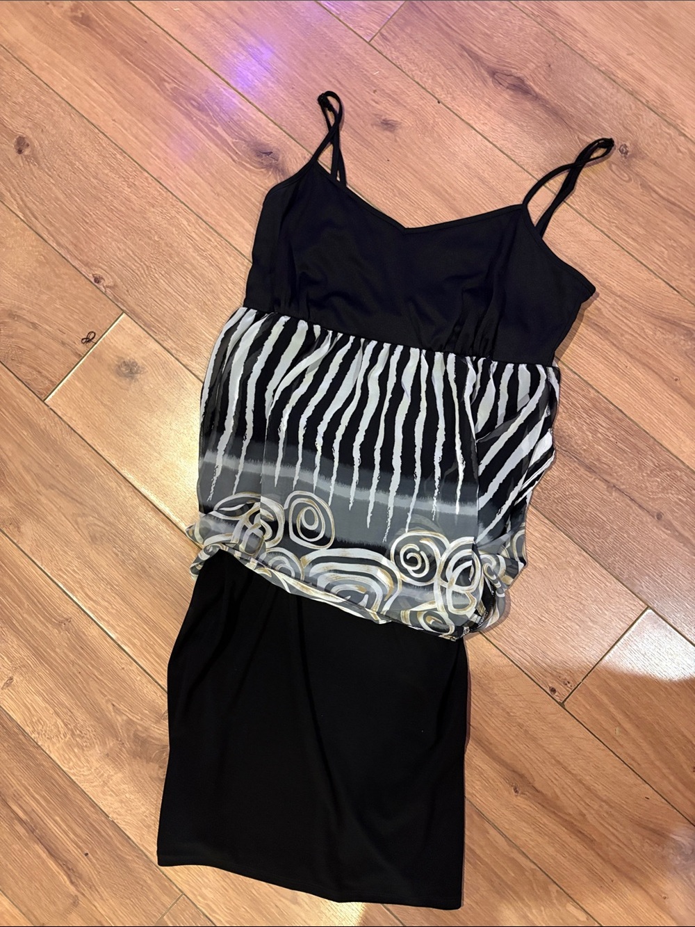 Women's Black Sleeveless Zebra-Print Blouson Top